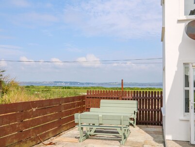 DOORNOGUE, family friendly in Fethard-On-Sea, County Wexford