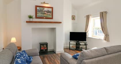 MACREDDIN ROCK HOLIDAY COTTAGE in Aughrim, County Wicklow