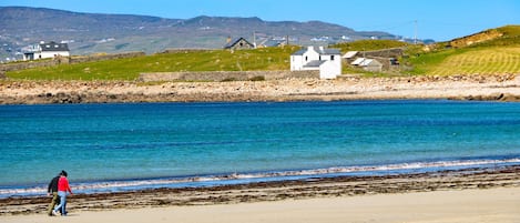 Una spiaggia nelle vicinanze