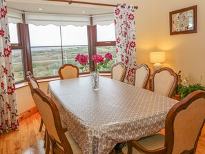 Dining - STARBAY HOUSE, pet friendly, with open fire in Eyeries, County Cork (Eyeries)