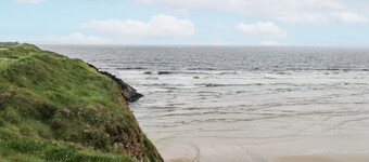 BROW O' THE HILL, pet friendly in Ballyshannon, County Donegal