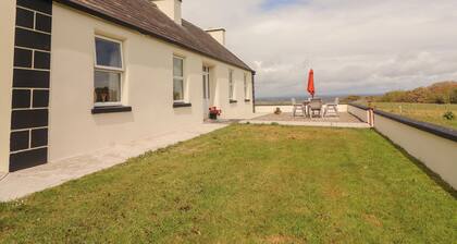 NEWTOWN EAST, family friendly, with open fire in Kilkee, County Clare