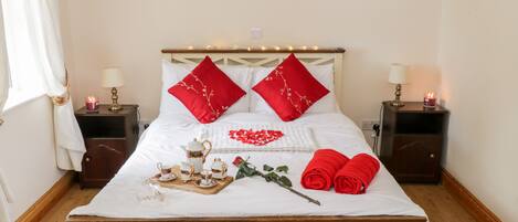 5 عدّة غرف نوم وخدمة الإنترنت