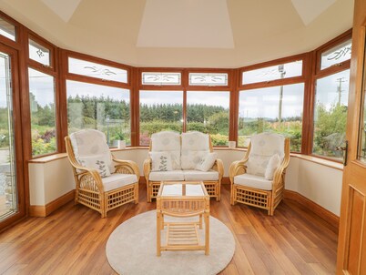 REDFORD VIEW, family friendly in Culdaff, County Donegal