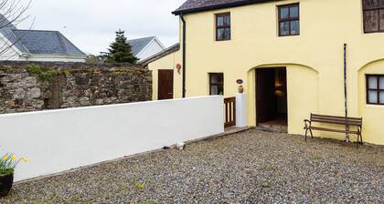 THE STABLE, pet friendly in Fethard-On-Sea, County Wexford