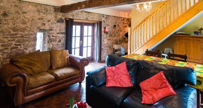 THE BARN, pet friendly in Fethard-On-Sea, County Wexford