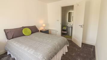 2 Schlafzimmer, Reisekinderbett, WLAN