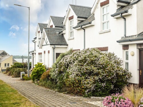 BEACH VIEW, family friendly in Ramsgrange, County Wexford