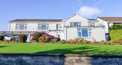 LAVENDER COTTAGE, family friendly in Castletownbere, County Cork