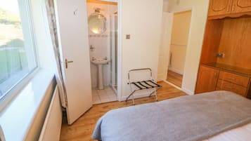 4 bedrooms, WiFi