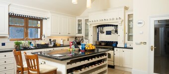 IN?EAR SCÉINE., family friendly in Tuosist, County Kerry