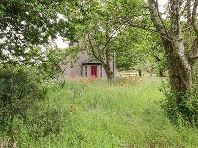 BOHANS BARN, pet friendly, with open fire in Crossmolina, County Mayo