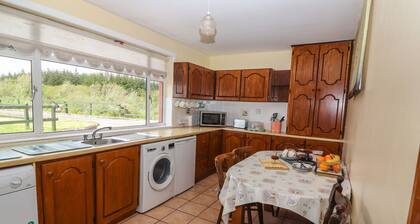 FOREST VIEW, pet friendly in Ballinskelligs, County Kerry