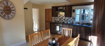 11 AN SEANACHAI HOLIDAY HOMES, pet friendly in Ring, County Waterford