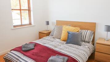 3 Schlafzimmer, Reisekinderbett, WLAN