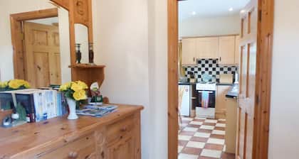 BORAHARD LODGE, family friendly in Newbridge, County Kildare