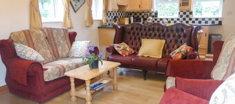 BORAHARD LODGE, family friendly in Newbridge, County Kildare