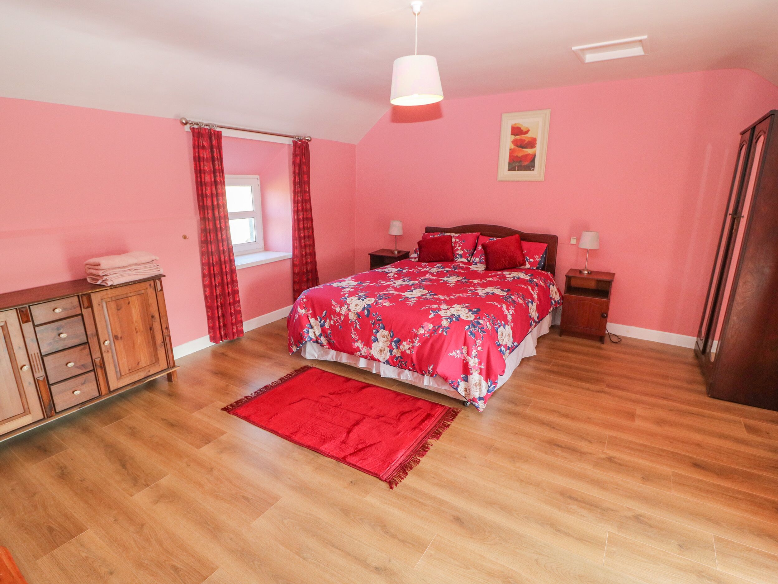 4 bedrooms, Internet