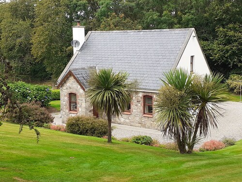 CORNODE COTTAGE, family friendly in Garrykennedy, County Tipperary