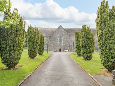 CARTRON COTTAGE, family friendly in Ballintubber, County Mayo