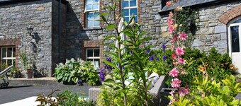COACH HOUSE, family friendly in Borris-In-Ossory, County Laois