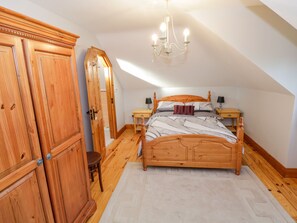 Room - HOME FARM RETREAT, family friendly in Williamstown, County Galway (WILLIAMSTOWN)