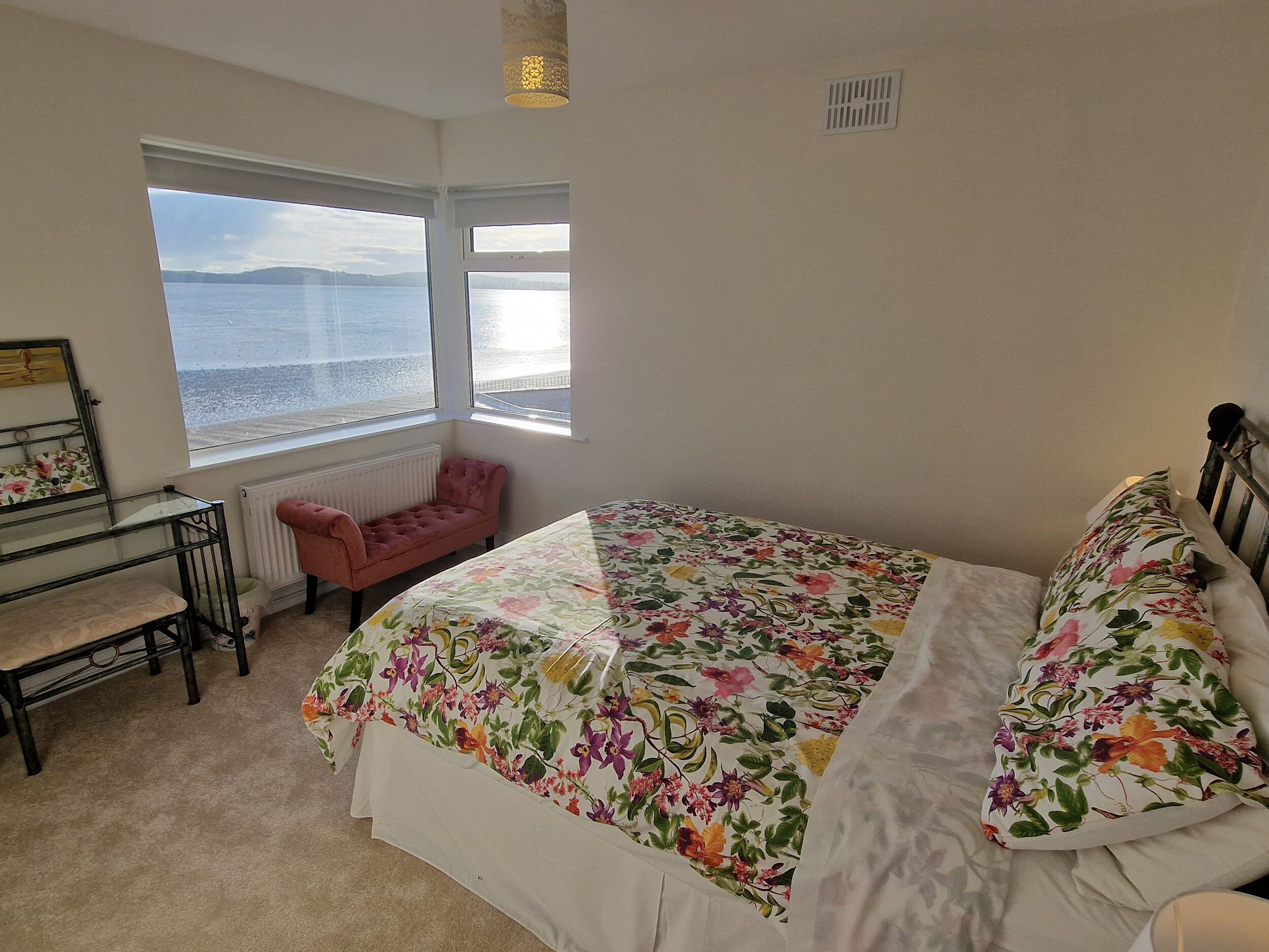 3 bedrooms, Internet