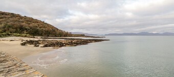 OLD HEAD VIEW, pet friendly, with a garden in Louisburgh, County Mayo