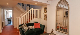 83 UPPER JOHN STREET, pet friendly in Wexford Town, County Wexford