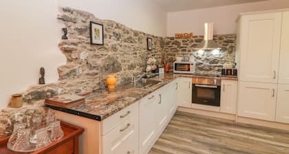 THE ARTIST'S BARN, family friendly in Cappawhite, County Tipperary