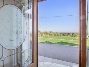 Interior - ROSE COTTAGE, pet friendly, with hot tub in Muff, County Donegal (Muff)