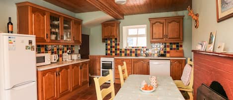 Dishwasher, cookware/dishes/utensils