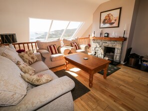 Living area - INVERBEG COTTAGE 2, family friendly, with a garden in Downings (DOWNINGS)