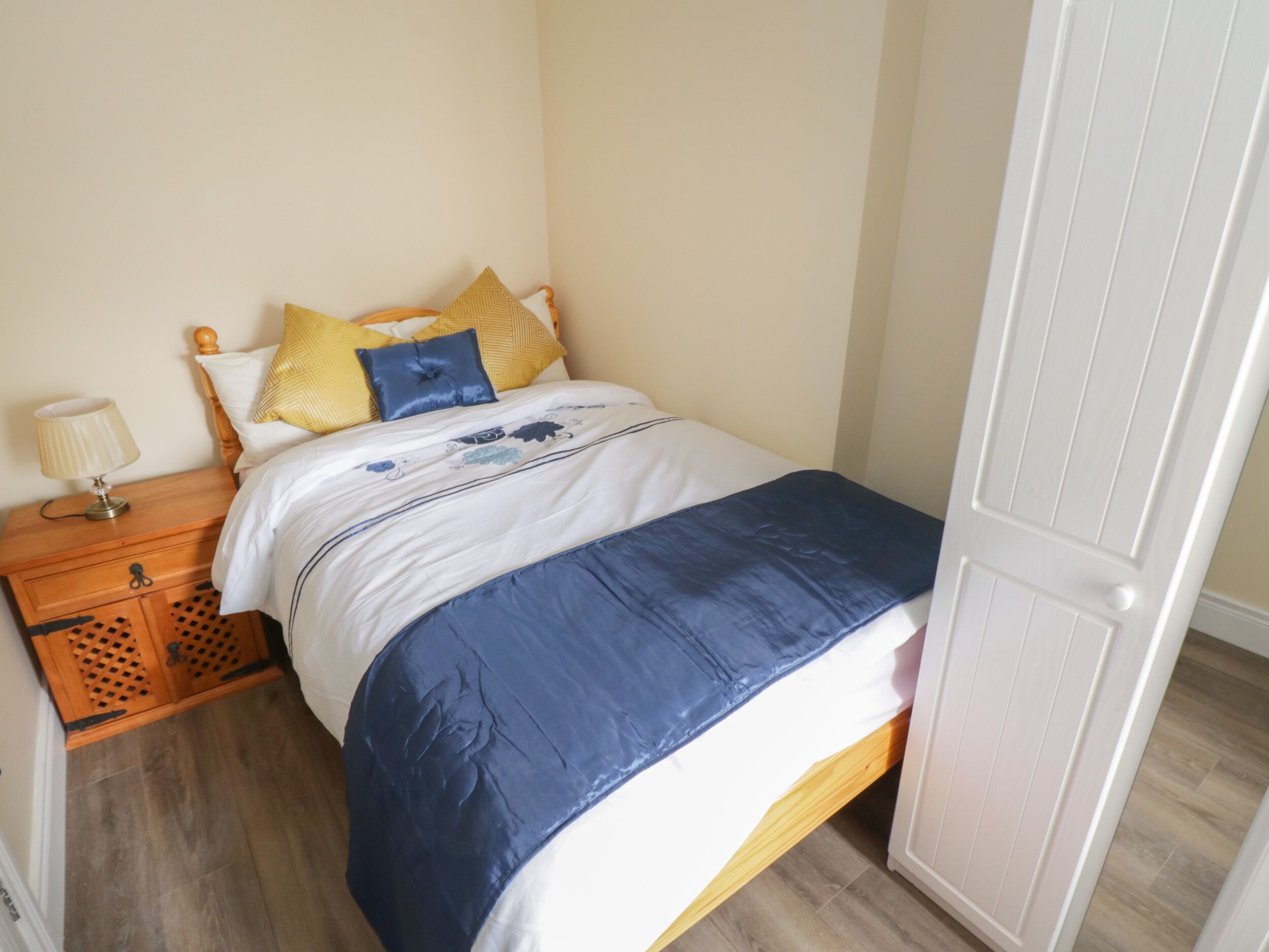 2 Schlafzimmer, Reisekinderbett, WLAN