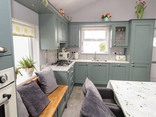 TÍ COILÍN MHAC, pet friendly in Lettermore, County Galway