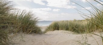 SEA VIEW HOUSE, family friendly in Tully, County Galway