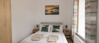 SHANNAGH, character holiday cottage in Portsalon, County Donegal