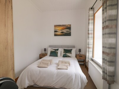 SHANNAGH, character holiday cottage in Portsalon, County Donegal