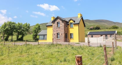 LACK COTTAGE, family friendly, with open fire in Camp, County Kerry