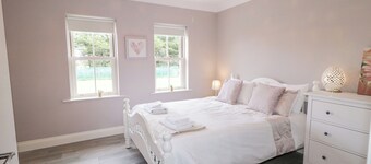 SHROUGHAN, pet friendly, with a garden in Gortahork, County Donegal