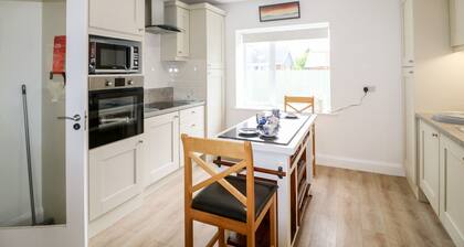 AHIOHILL MEADOWS, family friendly in Ballinascarty, County Cork