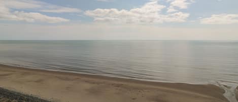 靠近海滩