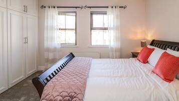 3 Schlafzimmer, Reisekinderbett, WLAN