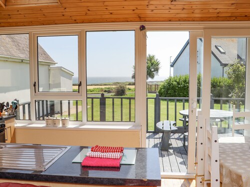SANDEEL BAY, family friendly in Fethard-On-Sea, County Wexford
