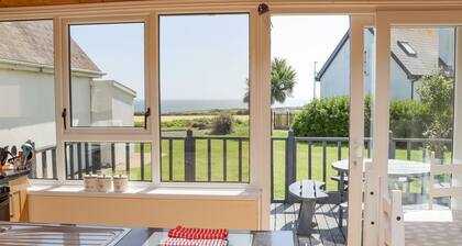 SANDEEL BAY, family friendly in Fethard-On-Sea, County Wexford