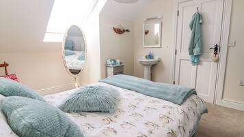 3 bedrooms, Internet