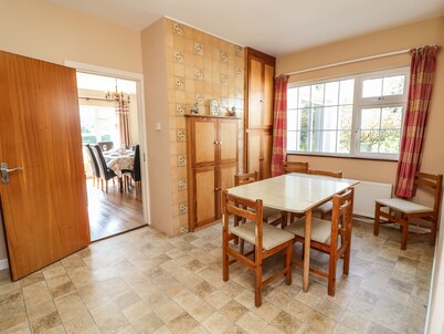 GAP OF DUNLOE, family friendly in Beaufort, County Kerry