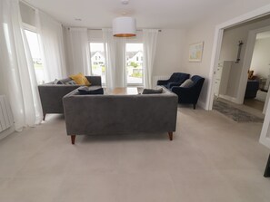 Living area - 19A LIGHTHOUSE VILLAGE, family friendly in Fenit, County Kerry (Fenit)