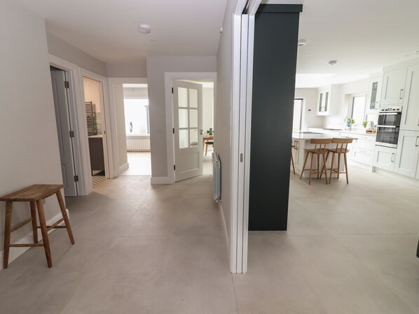 Interior - 19A LIGHTHOUSE VILLAGE, family friendly in Fenit, County Kerry (Fenit)