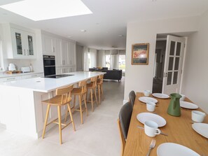 Dining - 19A LIGHTHOUSE VILLAGE, family friendly in Fenit, County Kerry (Fenit)